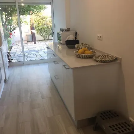 בית נופש Silver Coast House טורס ודראס